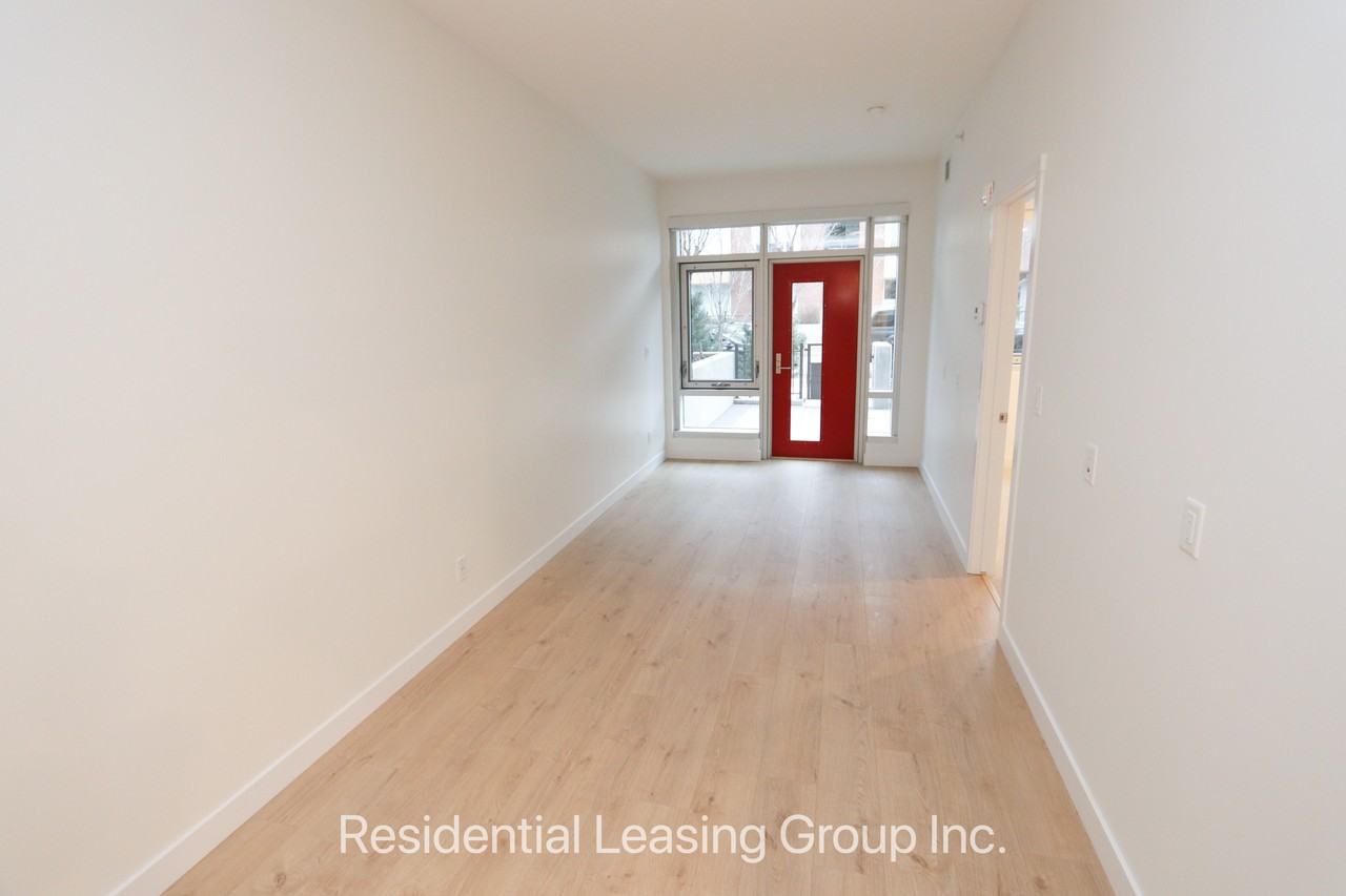 111 9 St Ne - Photo 3 of 23