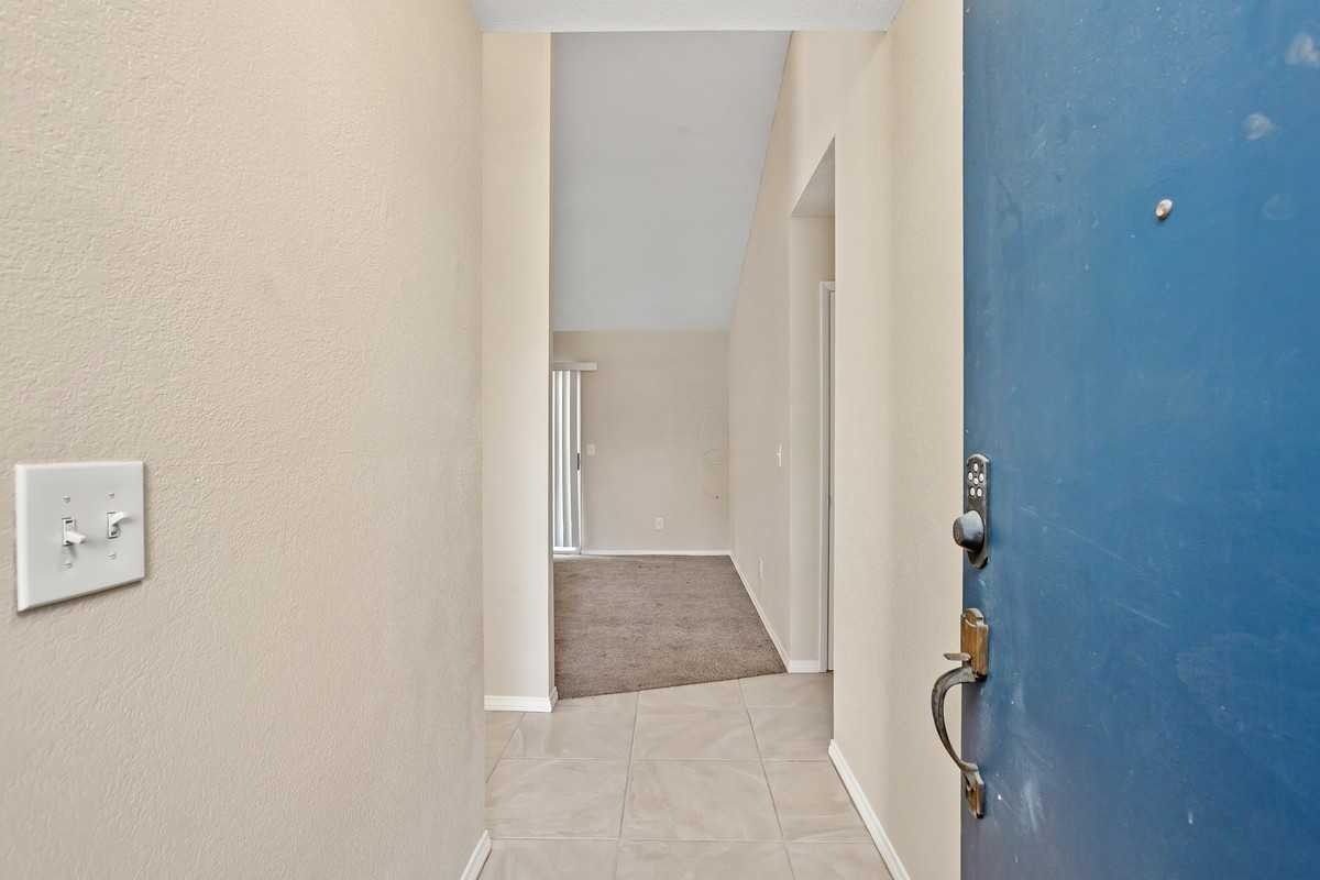 5271 Leon St - Photo 2 of 32