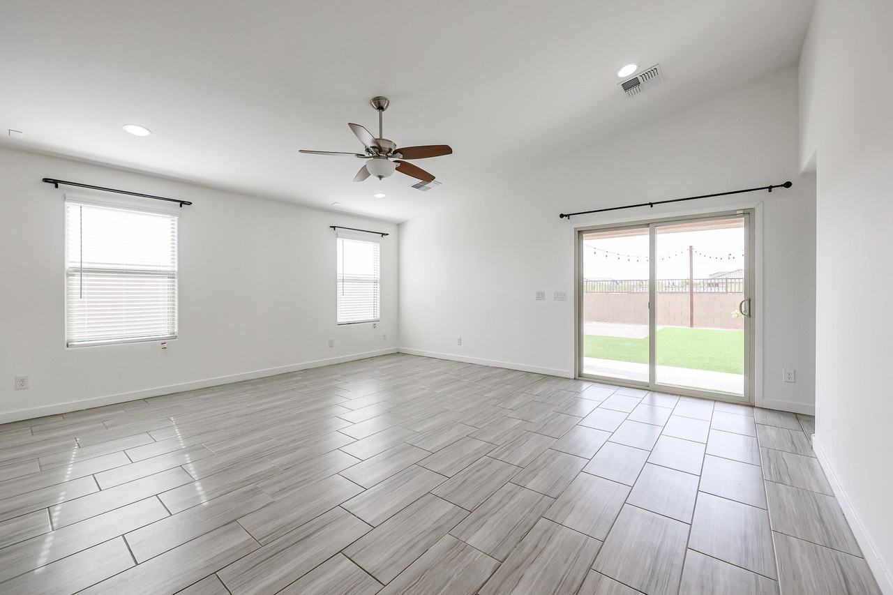 24424 N 164th Dr - Photo 5 of 28