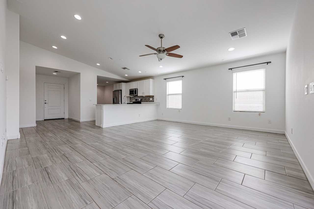 24424 N 164th Dr - Photo 7 of 28