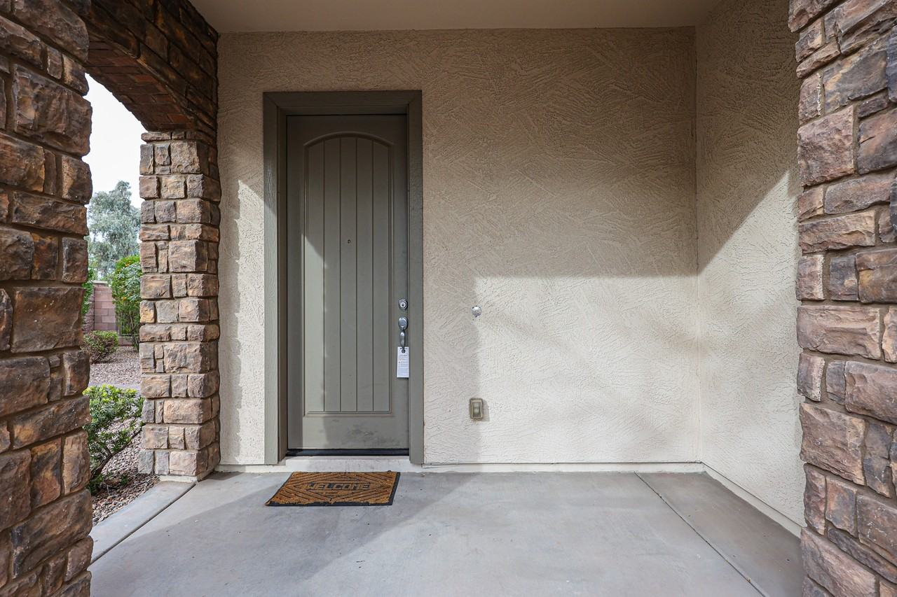 1936 S Sycamore Pl - Photo 4 of 47