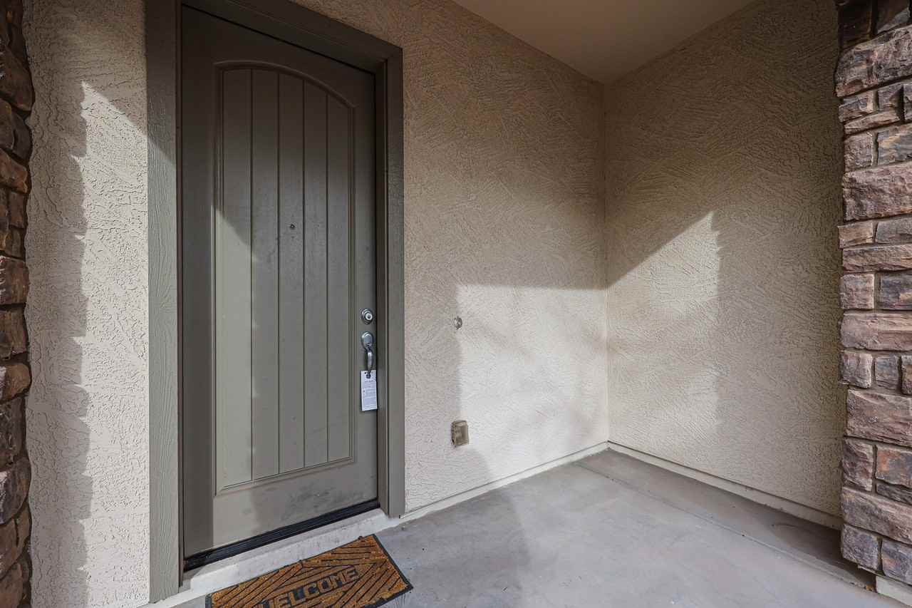 1936 S Sycamore Pl - Photo 5 of 47