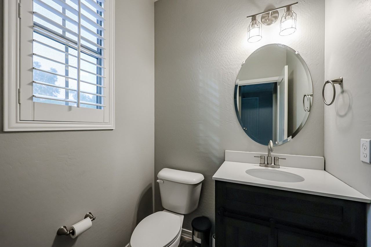 1936 S Sycamore Pl - Photo 7 of 47