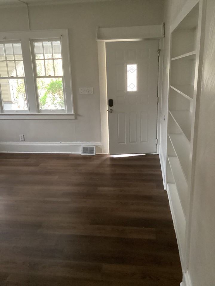 710-712 Kanawha Ter - Photo 2 of 22