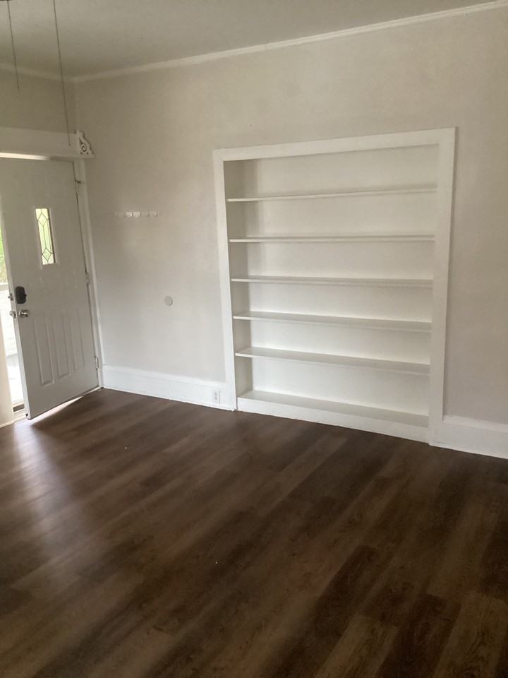 710-712 Kanawha Ter - Photo 3 of 22