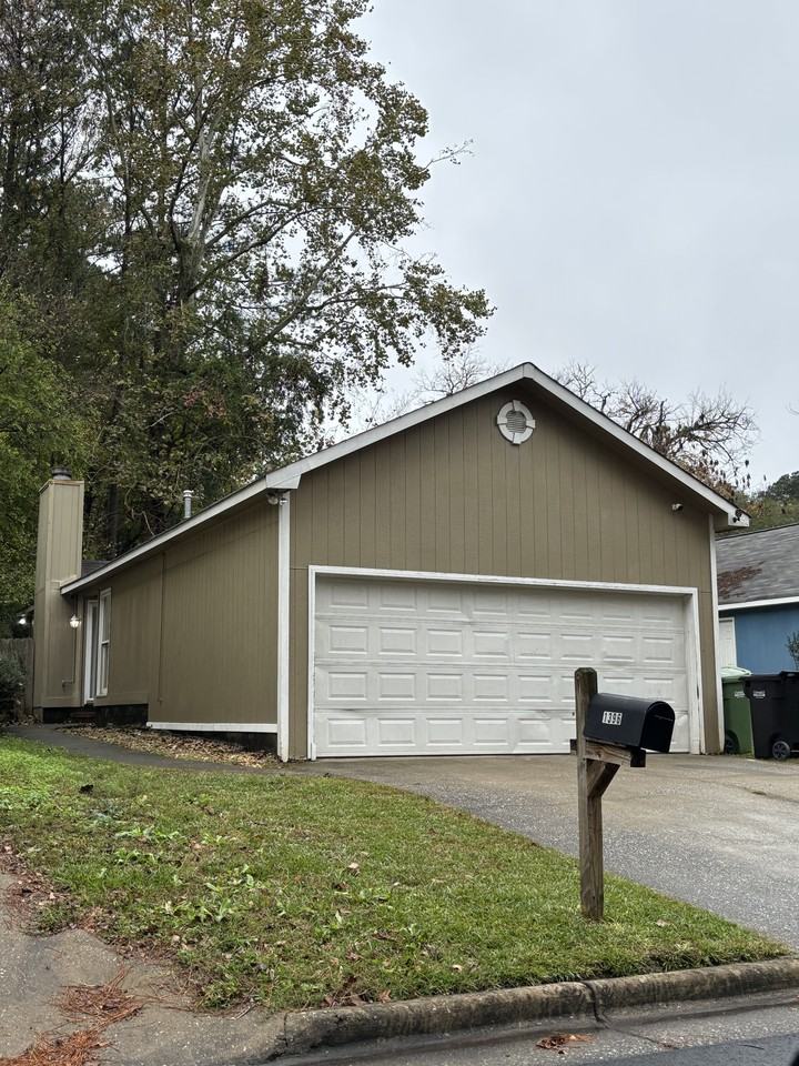 1396 Maplebrook Dr - Photo 2 of 24