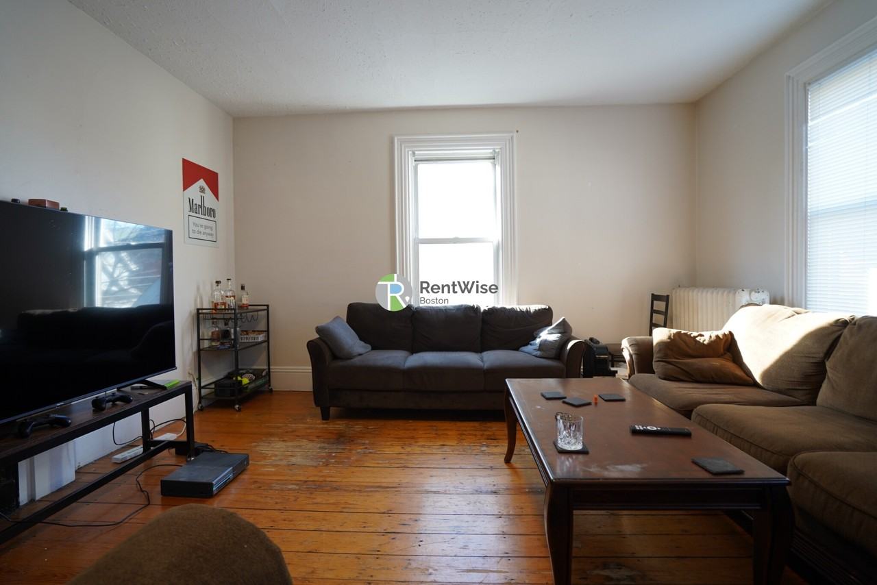 25 Pratt St #2 - Photo 2 of 18