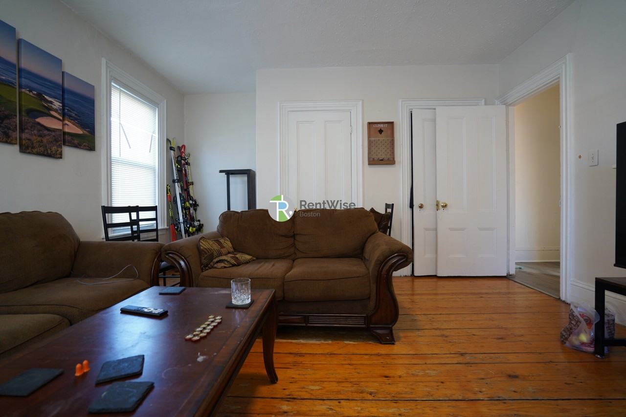 25 Pratt St #2 - Photo 4 of 18