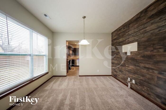 8806 New Heritage Ct - Photo 3 of 15