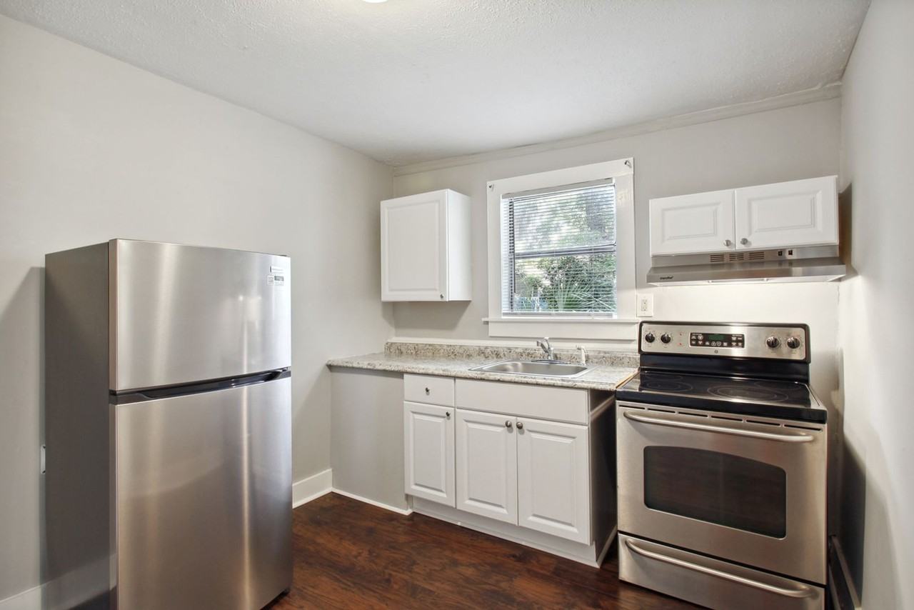 1201 E Bolton St - Photo 5 of 9