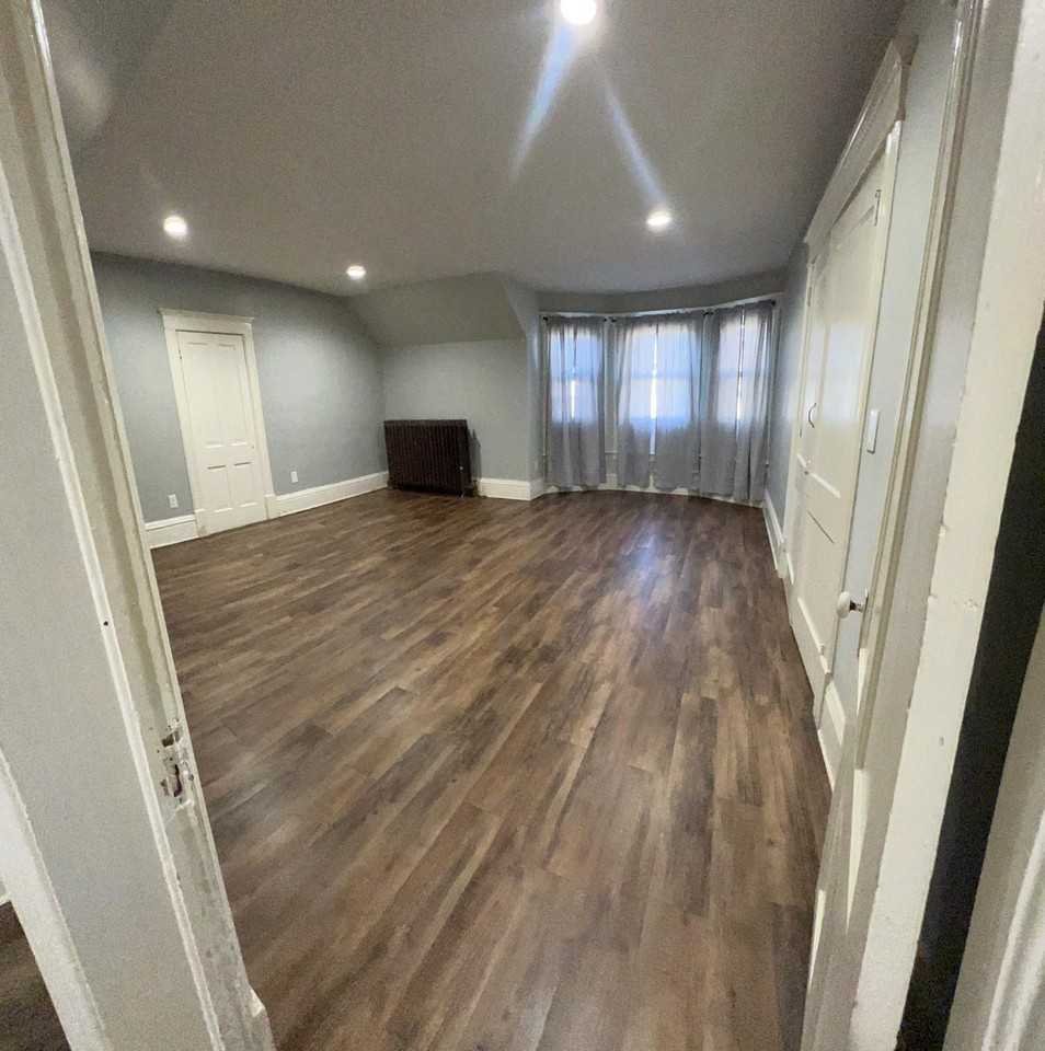 151 West School Street, Owatonna, Mn, Usa #D - Photo 3 of 13