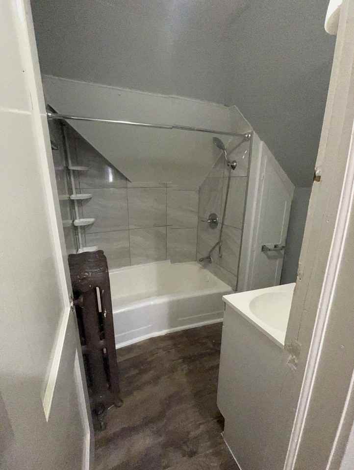 151 West School Street, Owatonna, Mn, Usa #D - Photo 7 of 13