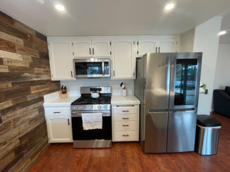 769 Highland St - Photo 5 of 29