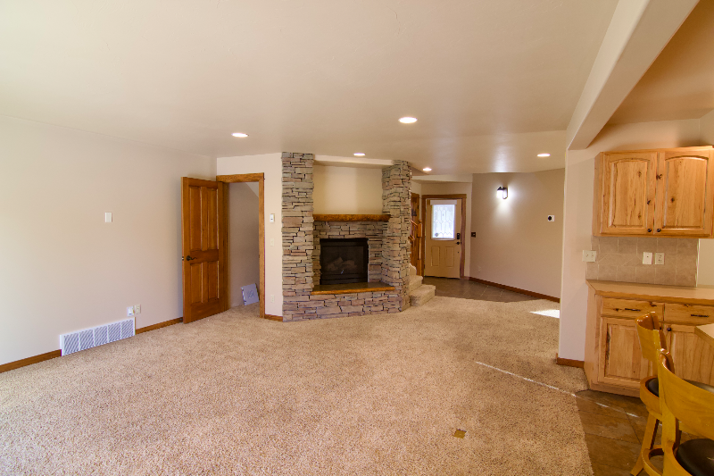 2232 Sourdough Rd - Photo 4 of 19