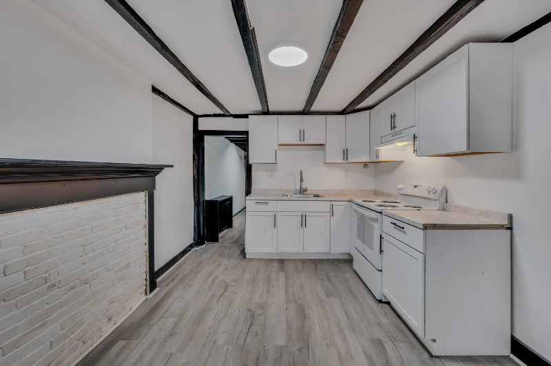 516 Exeter Ave - Photo 3 of 15