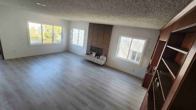 954 Euclid St - Photo 3 of 8