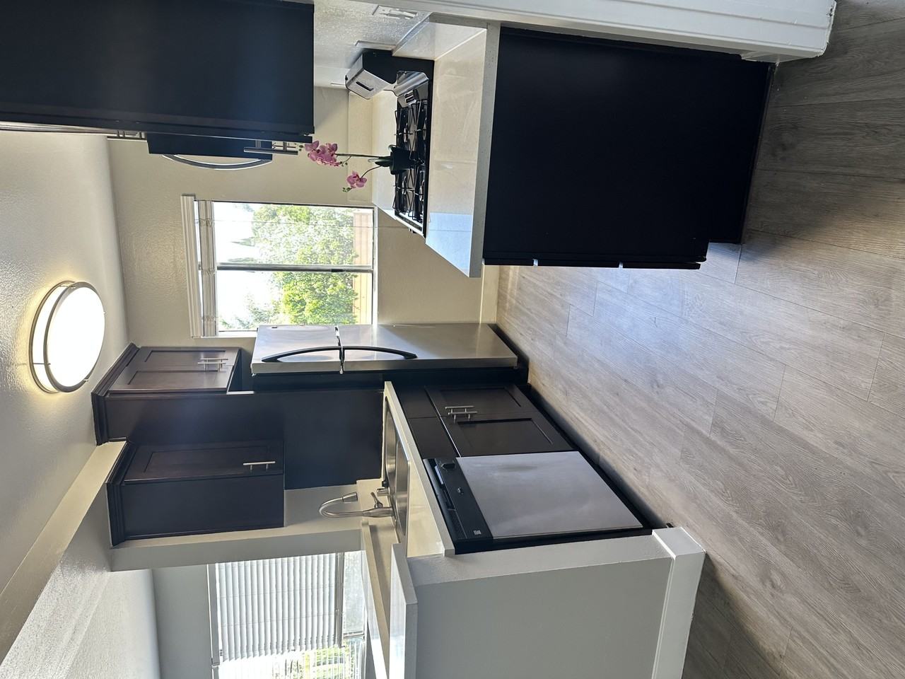 Chateau W6600 - Photo 4 of 14