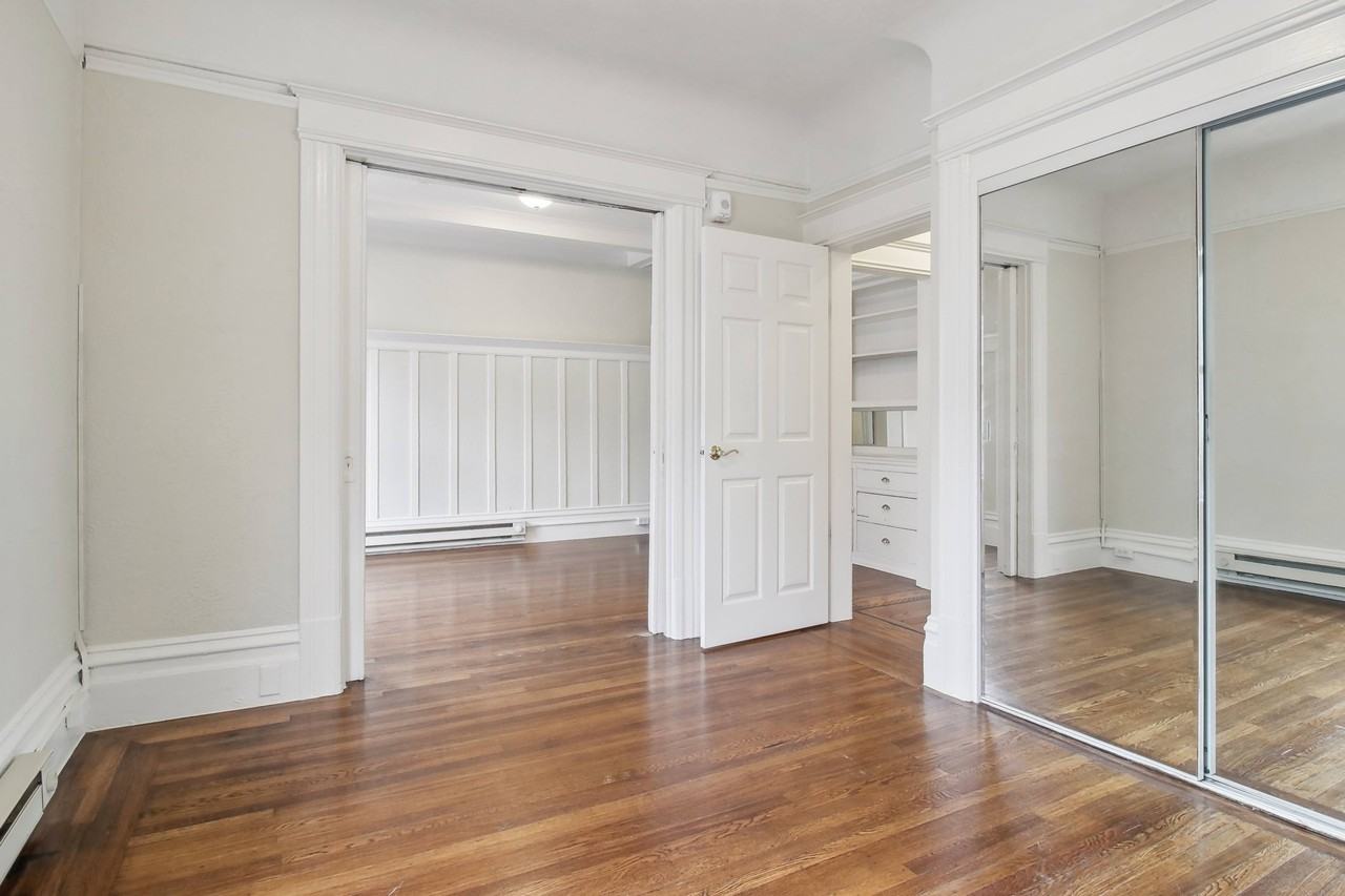 1301 Leavenworth Street - Photo 7 of 20