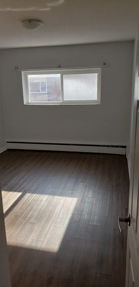 344 Dundas Street #105 - Photo 2 of 6