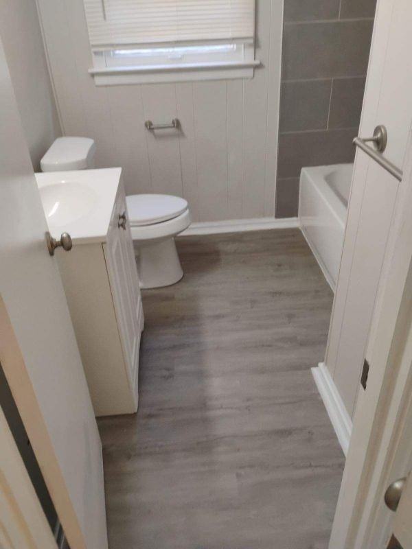 410 Lindsey St - Photo 2 of 13