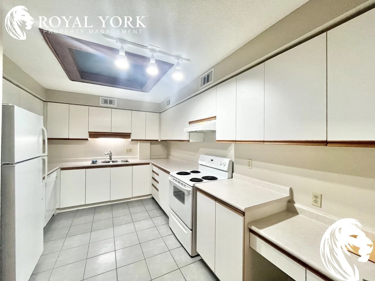 201-469 Wilson Street East, Hamilton, Ontario, L9G 2C4 - Photo 3 of 16