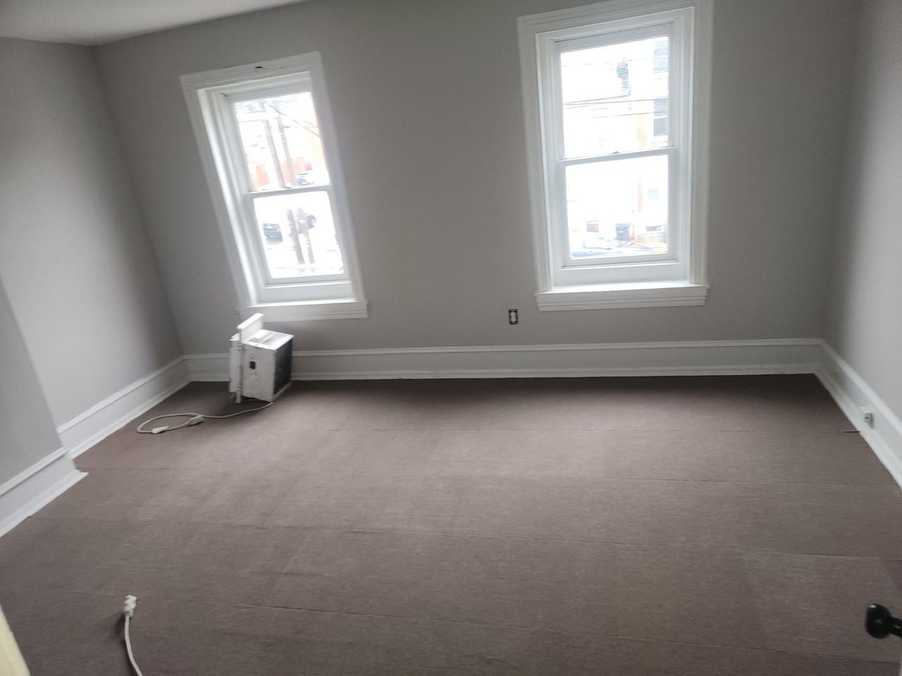 1030 Lancaster Ave - Photo 3 of 11