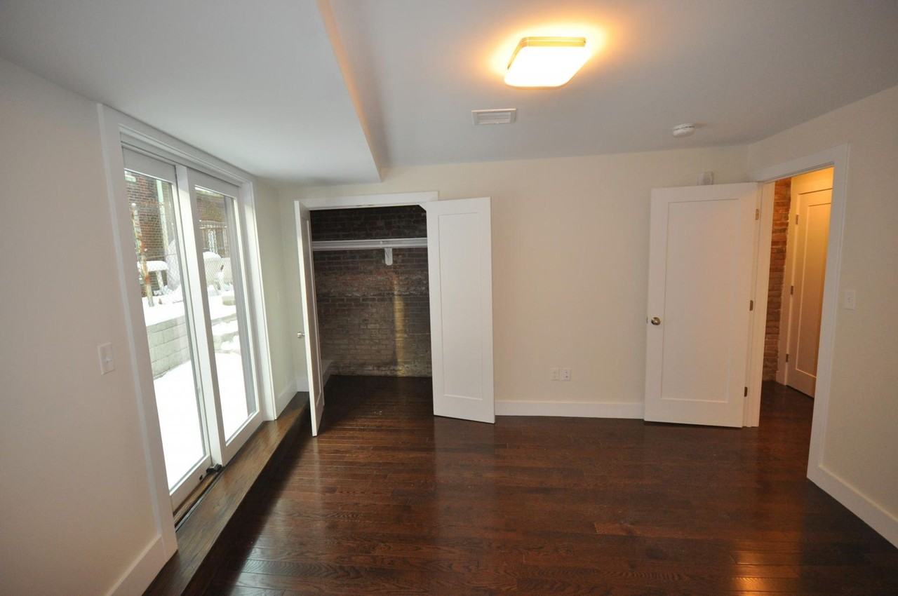 20 Sussex St - Photo 7 of 20