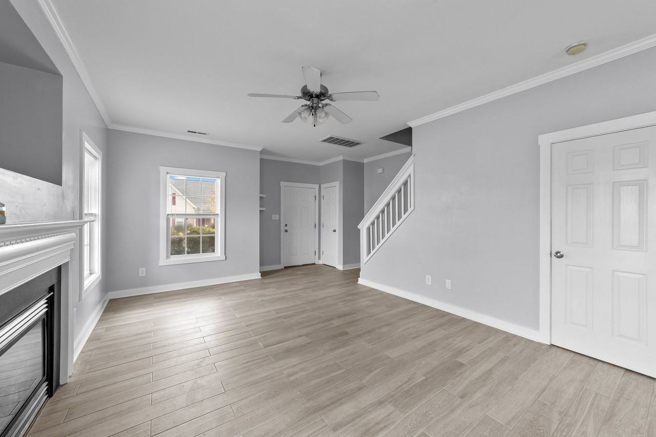 4221 Bay Rum Ln - Photo 4 of 36