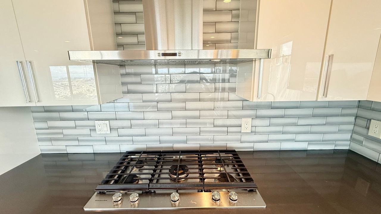 901 Holyoke St - Photo 5 of 24