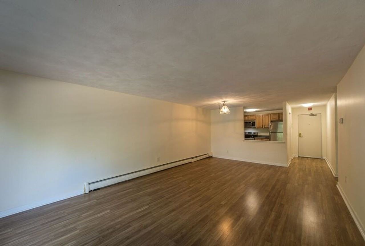 243 Main St - Photo 5 of 12