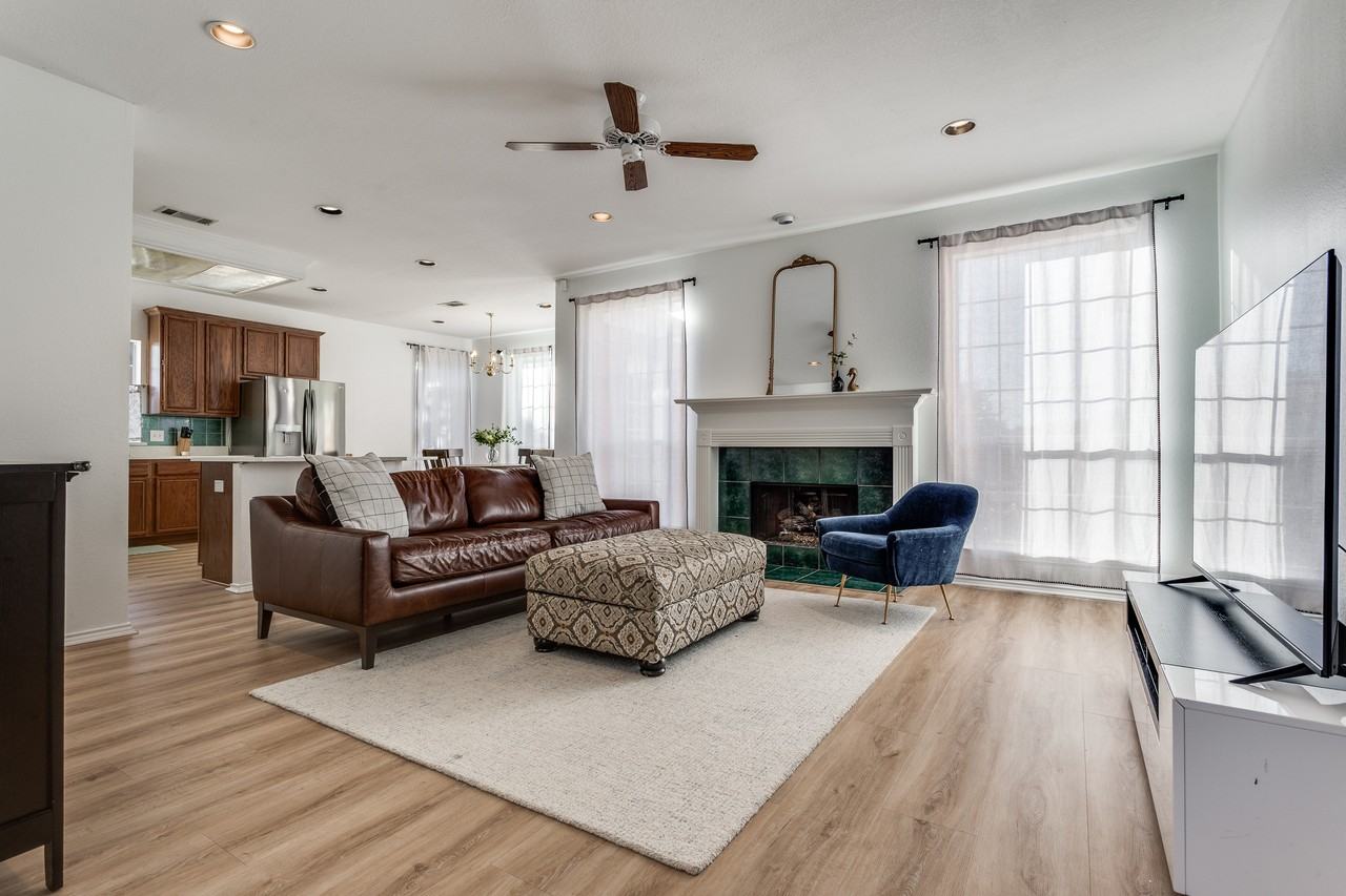 7009 Chardonnay Dr #NA - Photo 2 of 12