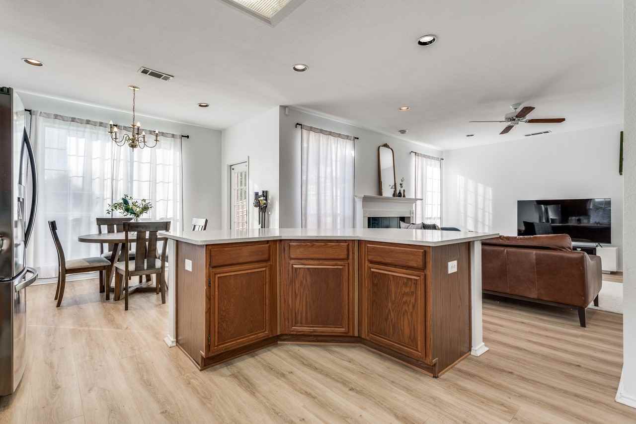 7009 Chardonnay Dr #NA - Photo 3 of 12