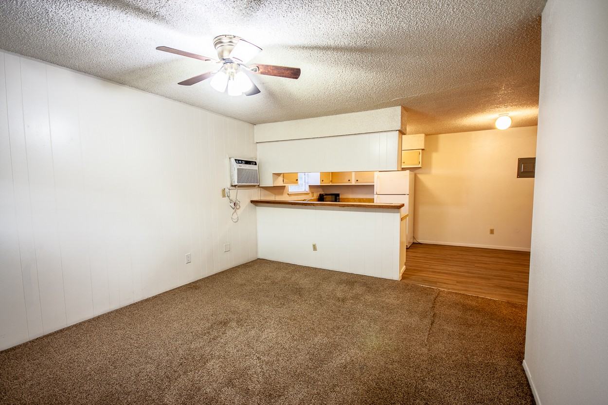 1920 W 21st St #19 - Photo 4 of 10