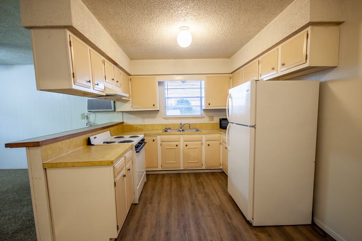 1920 W 21st St #19 - Photo 5 of 10