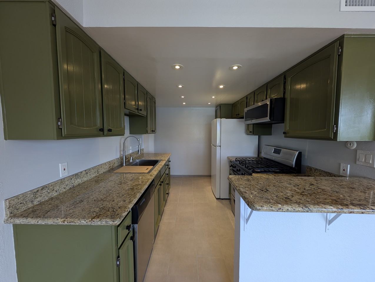 5530 Thornburn Street #204 - Photo 3 of 28