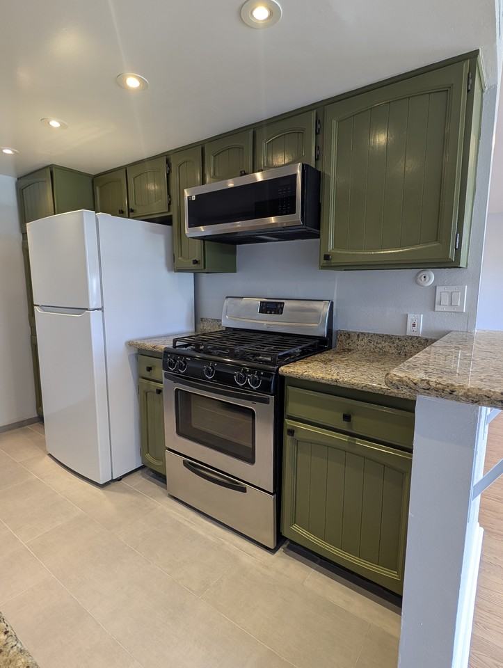 5530 Thornburn Street #204 - Photo 5 of 28