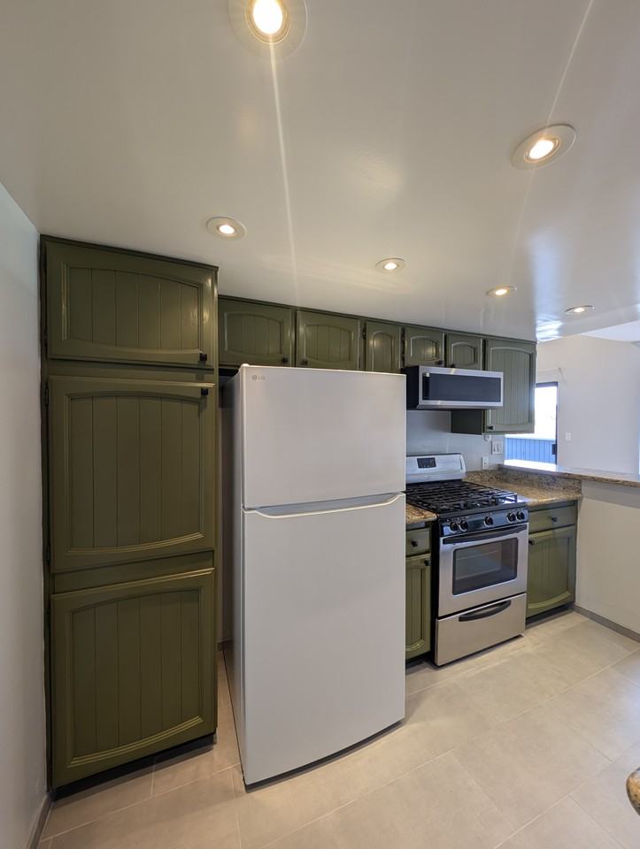 5530 Thornburn Street #204 - Photo 6 of 28