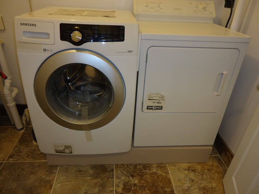 521 Overland Drive - Photo 7 of 12