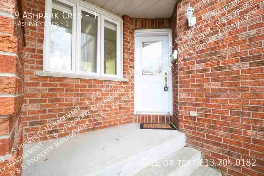 19 Ashpark Cres #1 - Photo 2 of 26