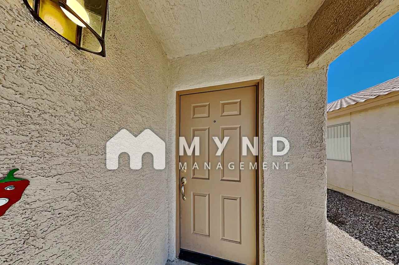 2874 W Simplicity Dr - Photo 2 of 33