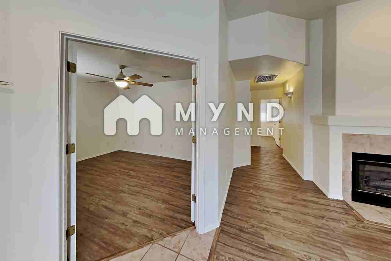 2874 W Simplicity Dr - Photo 3 of 33