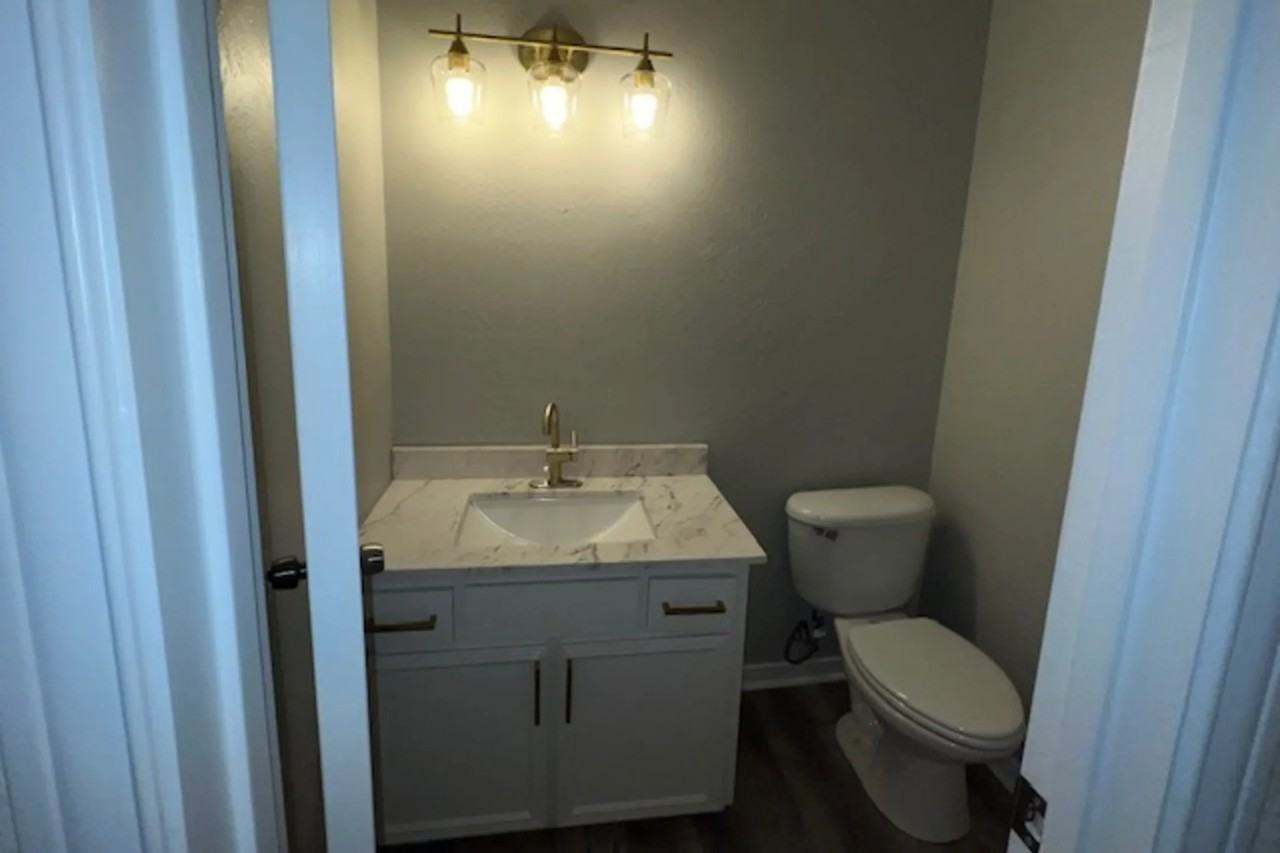 4331 Bellaire Dr S - Photo 2 of 18