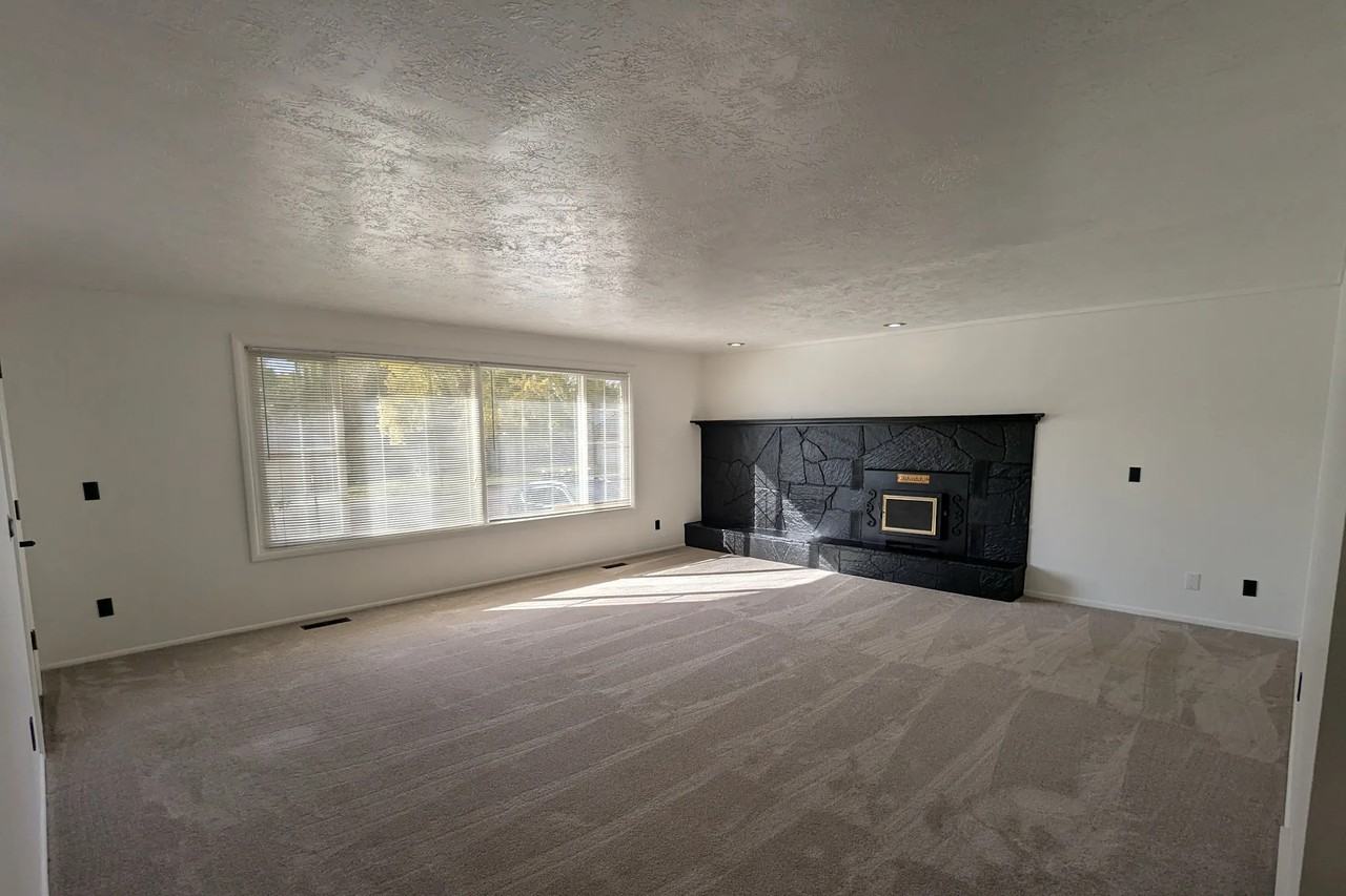 2820 N 450 E Unit B - Photo 2 of 22