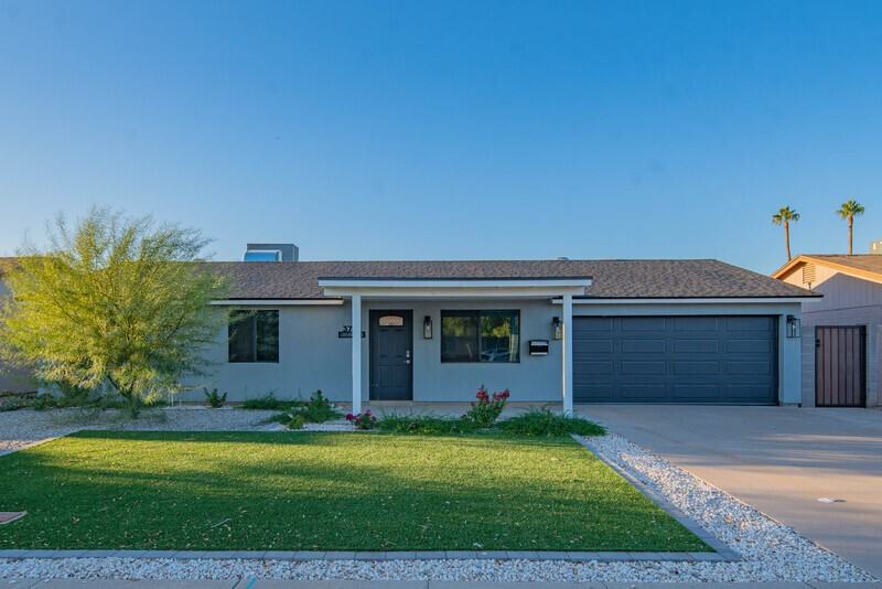 3701 E Ludlow Dr - Photo 4 of 48