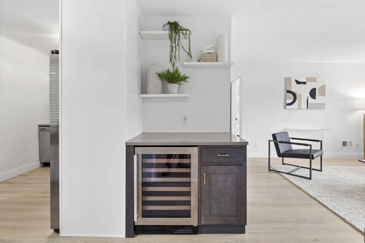 Cadence of Newport - Photo 7 of 50