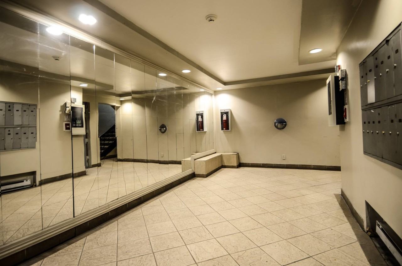 5841 Sherbrooke St. West - Photo 3 of 4