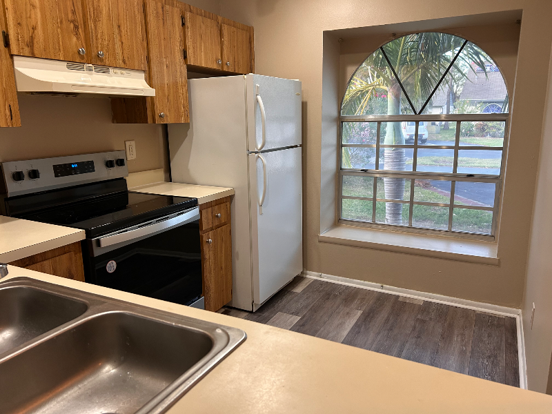 3660 Cuernavaca Ct - Photo 2 of 11