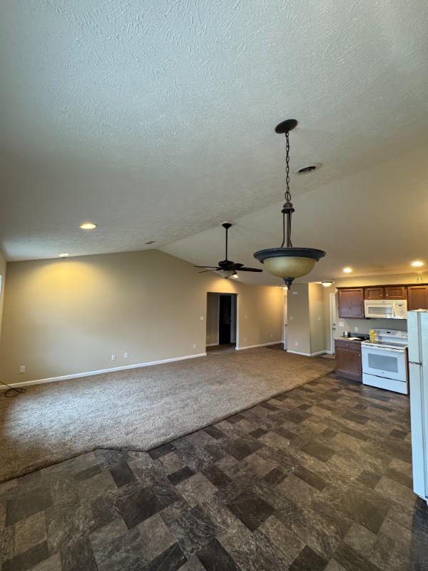 400-402 Mulberry 519 - Photo 3 of 10