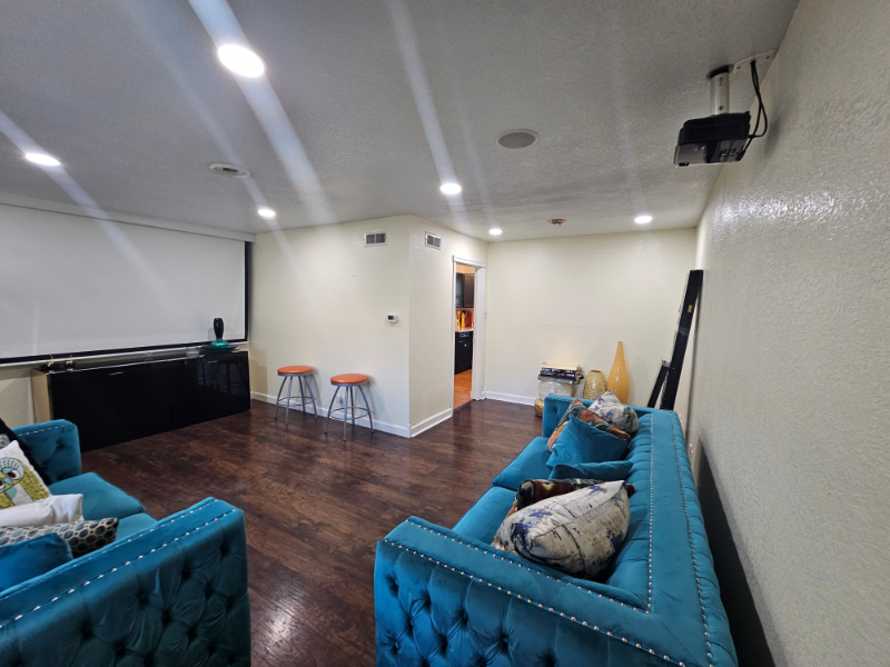 2010 Millmar Dr - Photo 3 of 20