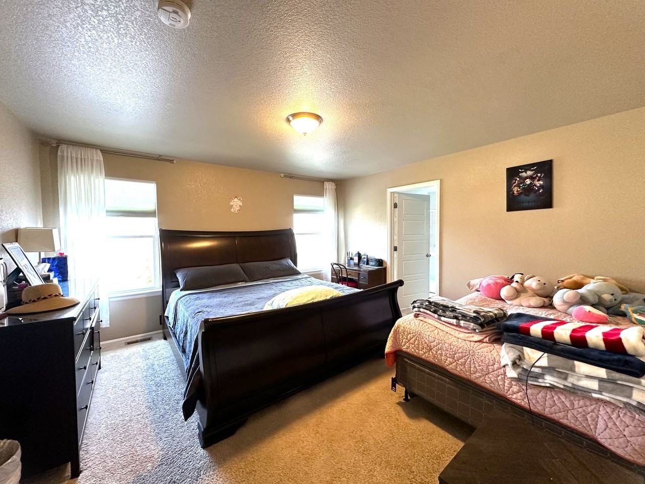 2274 Stonefish Dr - Photo 2 of 11